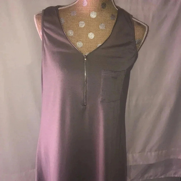Grey sleeveless dress with small front pocket & zipper neckline New Without Tags - Picture 4 of 6
